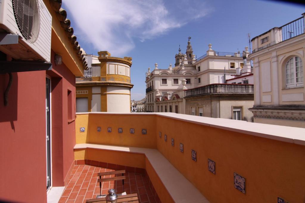 Living Sevilla Apartments Catedral — Photos 1